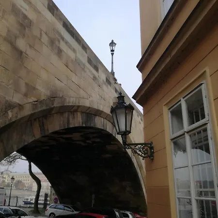 Joe's Charles Bridge براغ